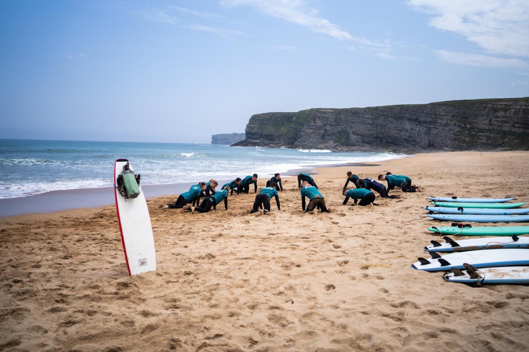 Liquid Surfhouse Hostel Langre  Buitenkant foto