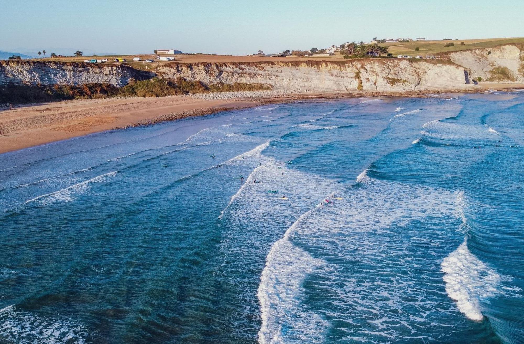 Liquid Surfhouse Hostel Langre  Buitenkant foto