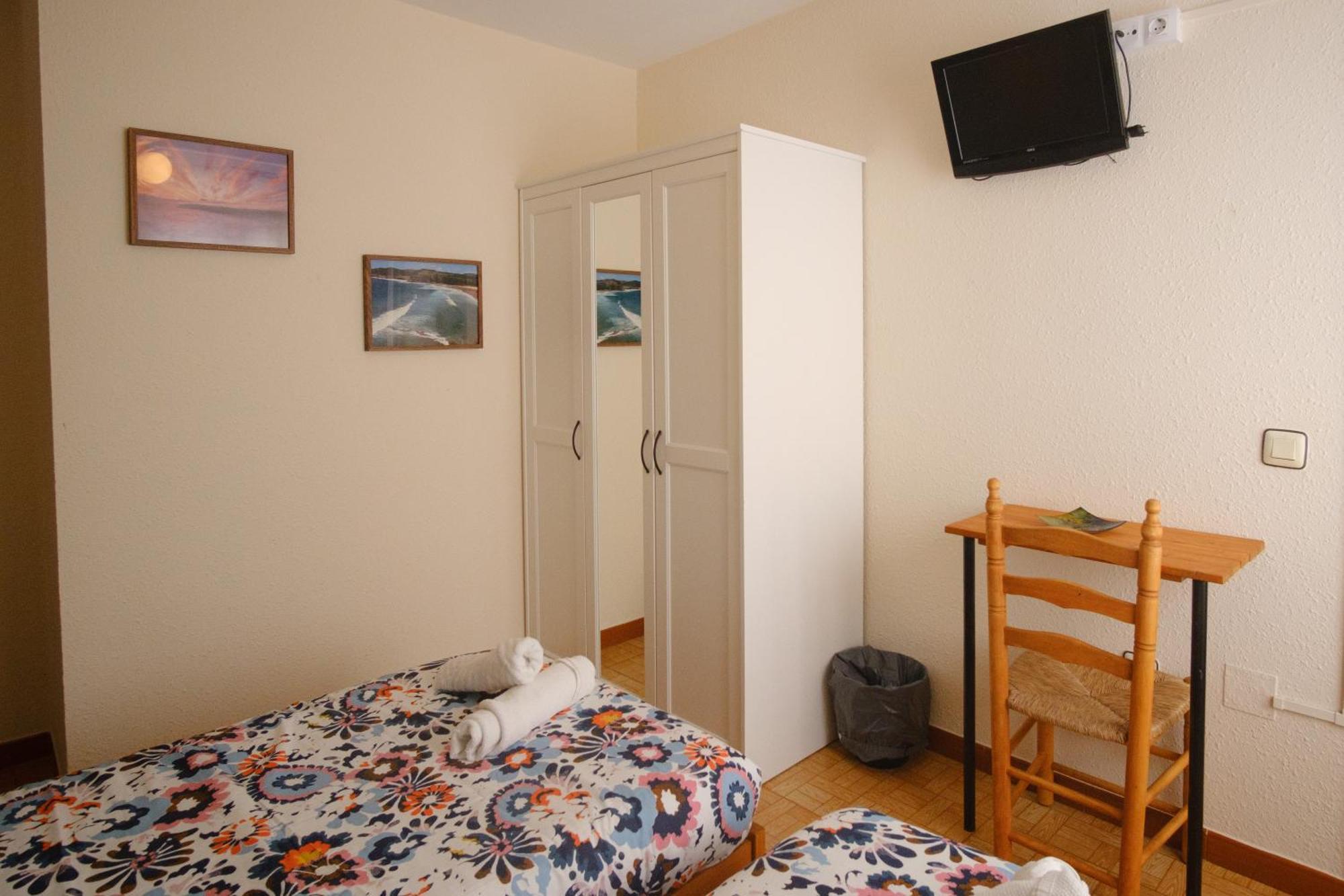 Liquid Surfhouse Hostel Langre  Buitenkant foto